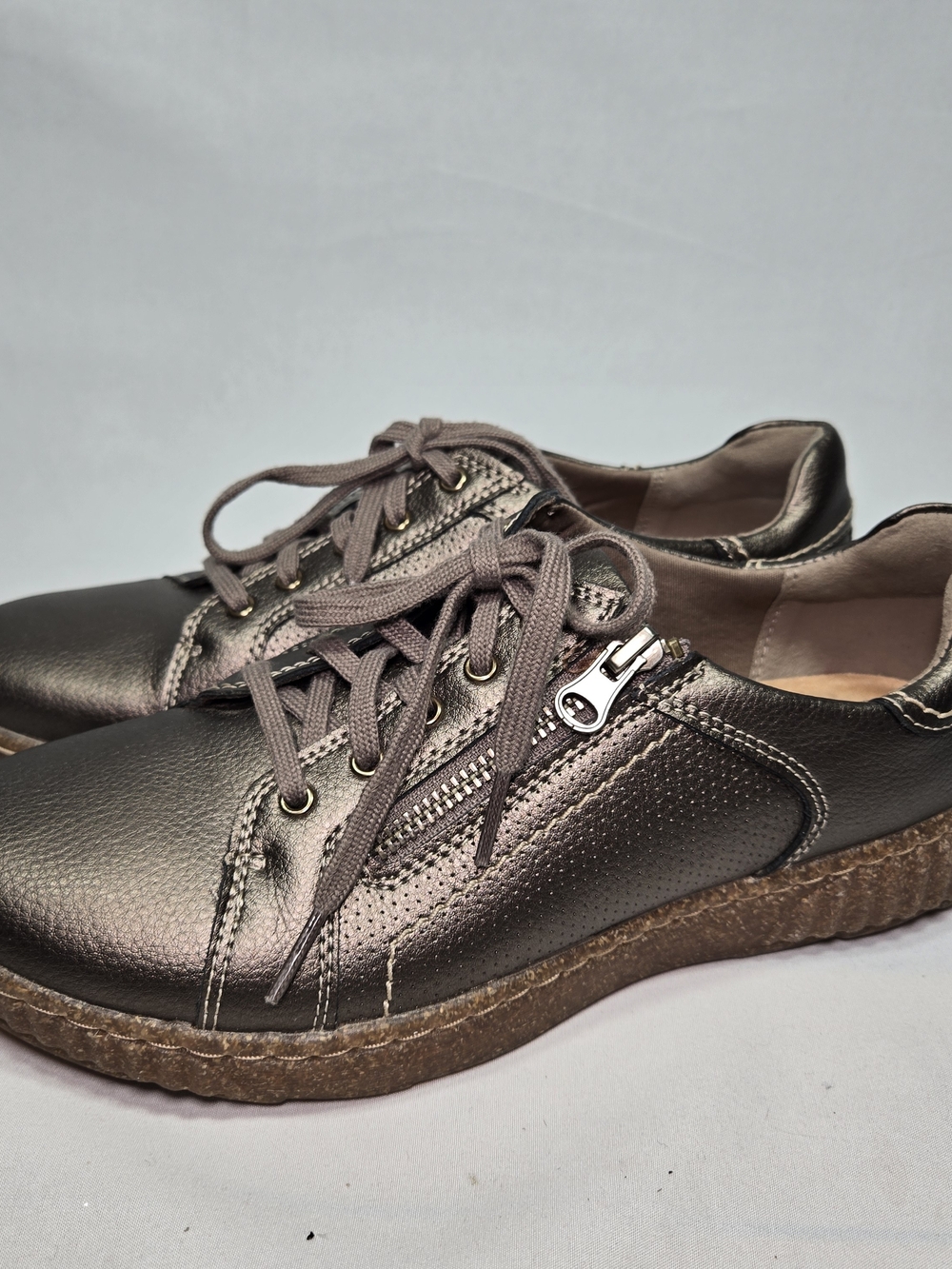 CLARKS Caroline Janna Sneakers Shoes Bronze Metallic Leather Womens 9 Comfort